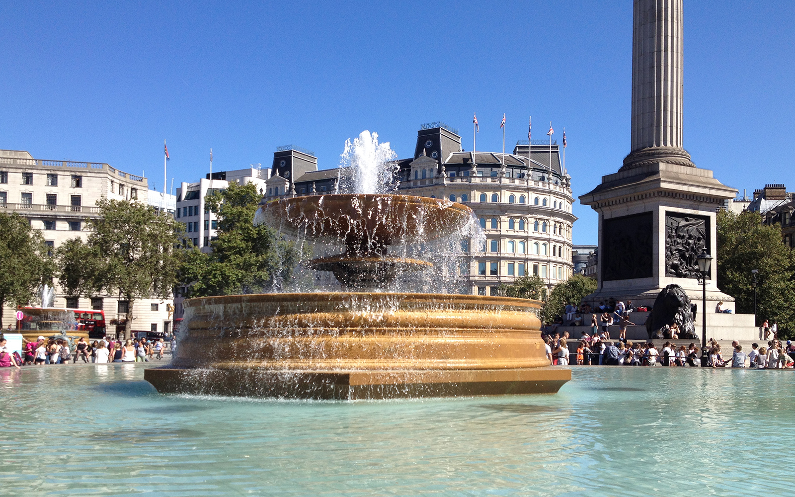 Trafalgar Square, Fountain, 23 August 2016